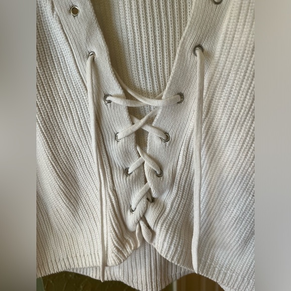 Express Ribbed Sweater - Picture 3 of 6